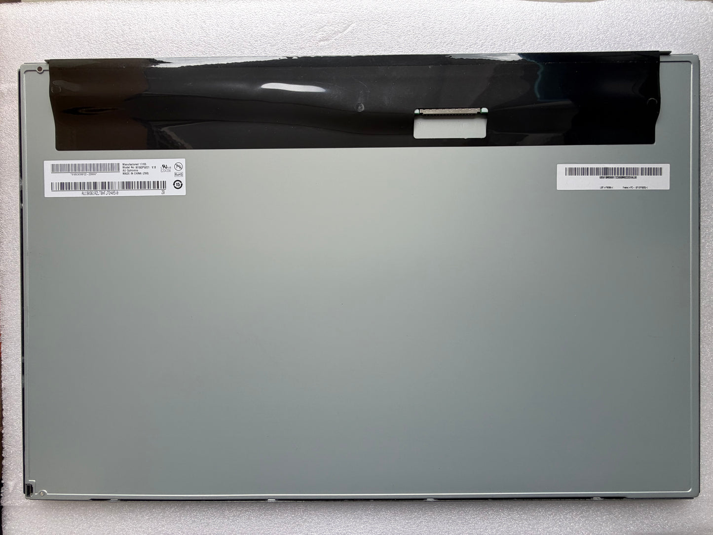AU Optronics M190PW01 V8